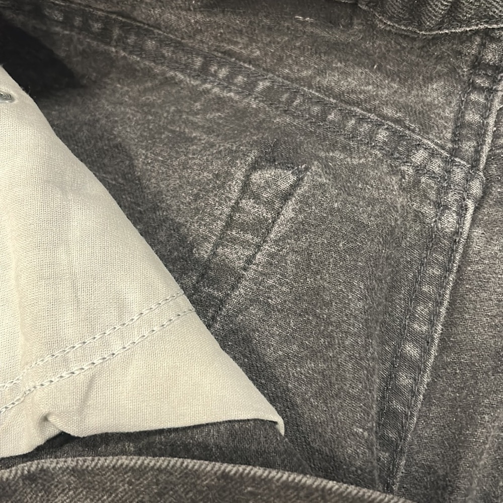 Women’s Wrangler Denim Jeans - Picture 9 of 9